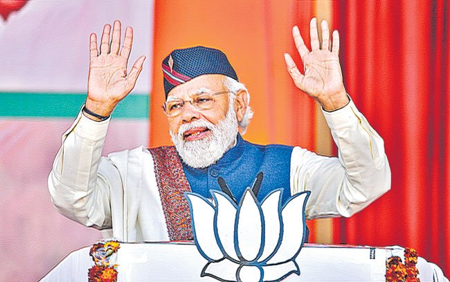 ముస్లిం మహిళల అణచివేతకు మరో మార్గం… హిజాబ్ పై ప్రధాని విసుర్లు