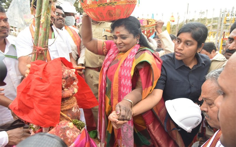 తెలంగాణ గవర్నర్ ప్రోటోకాల్ వివాదం.. కేంద్రం సీరియస్