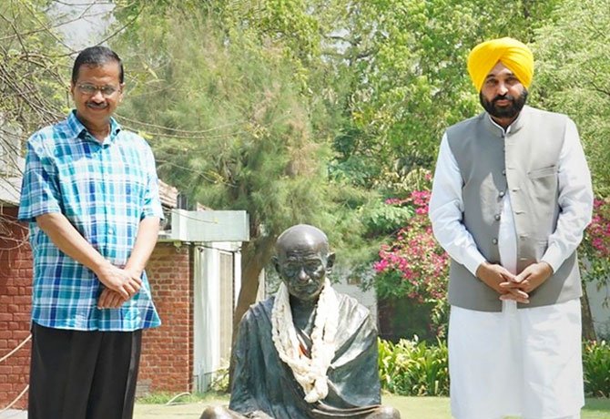 పంజాబ్ తర్వాత గుజరాత్ వైపు ఆప్ .. ఒక్క అవకాశం కోరిన కేజ్రీవాల్