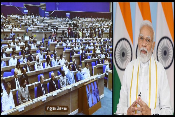 ఈ దశాబ్దం చివరికి 6 జీ సేవలు ప్రారంభించాలి