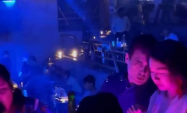 నేపాల్ నైట్ క్లబ్ లో ఓ చైనా మహిళతో రాహుల్!