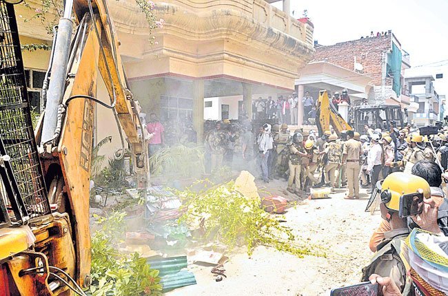 అల్లర్ల సూత్రధారులకు చుక్కలు చూపిస్తున్న యోగి ప్రభుత్వం