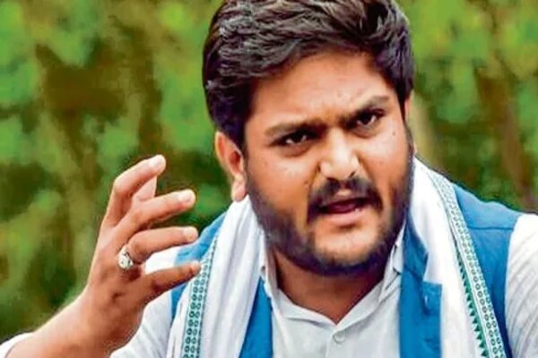 క్రిమినల్ కేసుల కోసమేనా బిజెపి లోకి హార్దిక్ పటేల్!