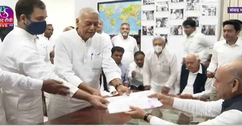 నామినేషన్ దాఖలు చేసిన యశ్వంత్ సిన్హా