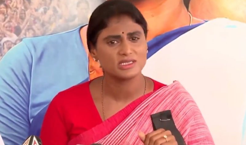 కేసీఆర్ అవినీతిపై సీబీఐకి షర్మిలా ఫిర్యాదు