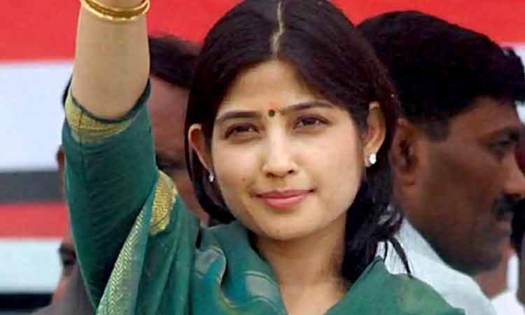 ములాయం ఇలాకాలో కోడలు డింపుల్ పోటీ