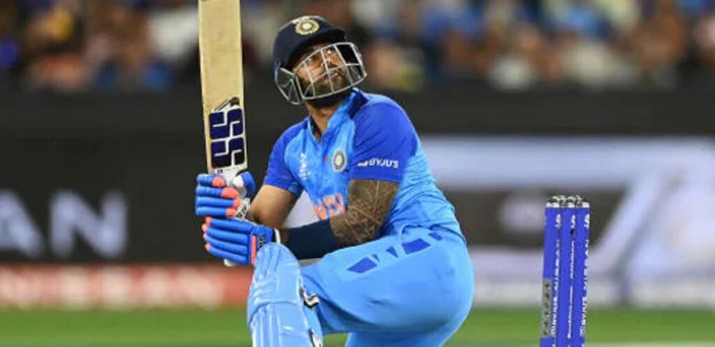 ఐసీసీ టీ20 ర్యాంకింగ్స్ అగ్రస్థానంలో సూర్యకుమార్