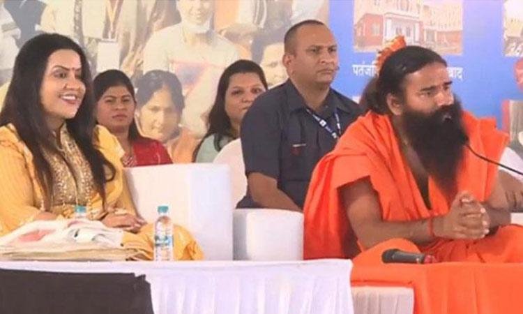 వివాదాస్పద వ్యాఖ్యలకు క్షమాపణ చెప్పిన రాందేవ్