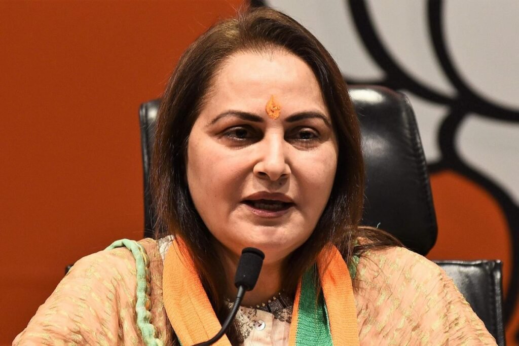 జయప్రదపై నాన్ బెయిలబుల్ వారెంట్