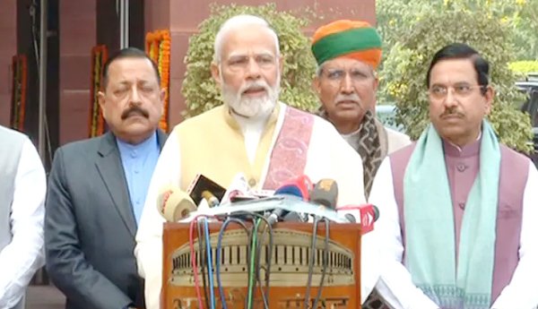 యావత్ ప్రపంచం భారత్ వైపు చూస్తోంది : మోదీ