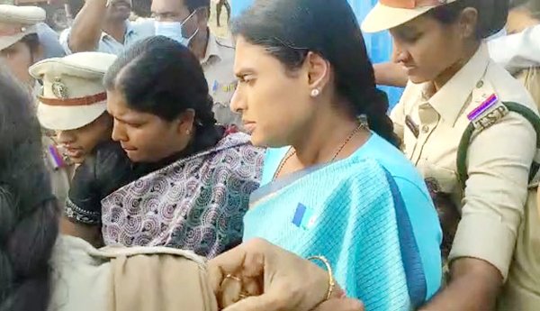 వైఎస్ షర్మిల అరెస్ట్.. పాదయాత్ర రద్దు
