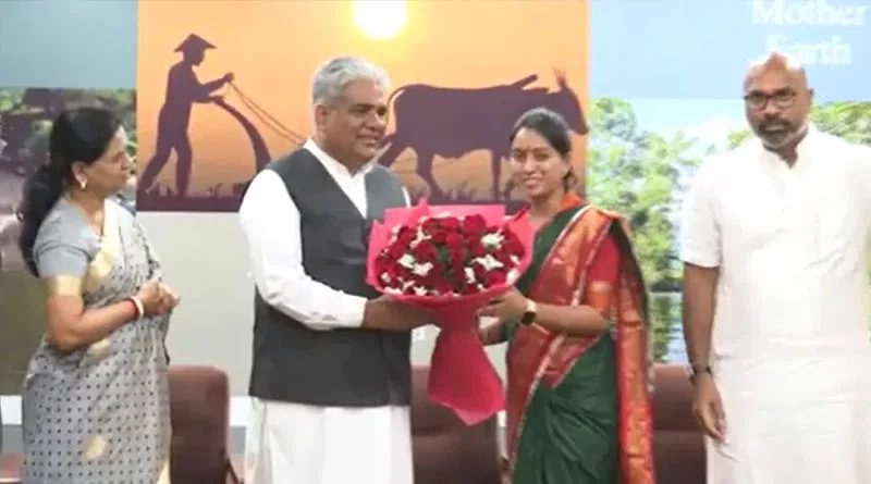 బిజెపి లో చేరిన జగిత్యాల మాజీ మున్సిపల్ ఛైర్పర్సన్ శ్రావణి