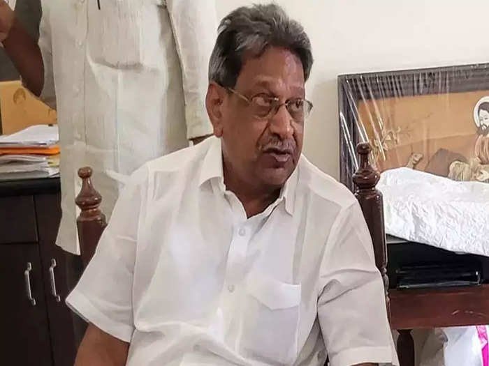 సీఎం జగన్ చిన్నాన్న వైఎస్ భాస్కర్ రెడ్డి అరెస్ట్