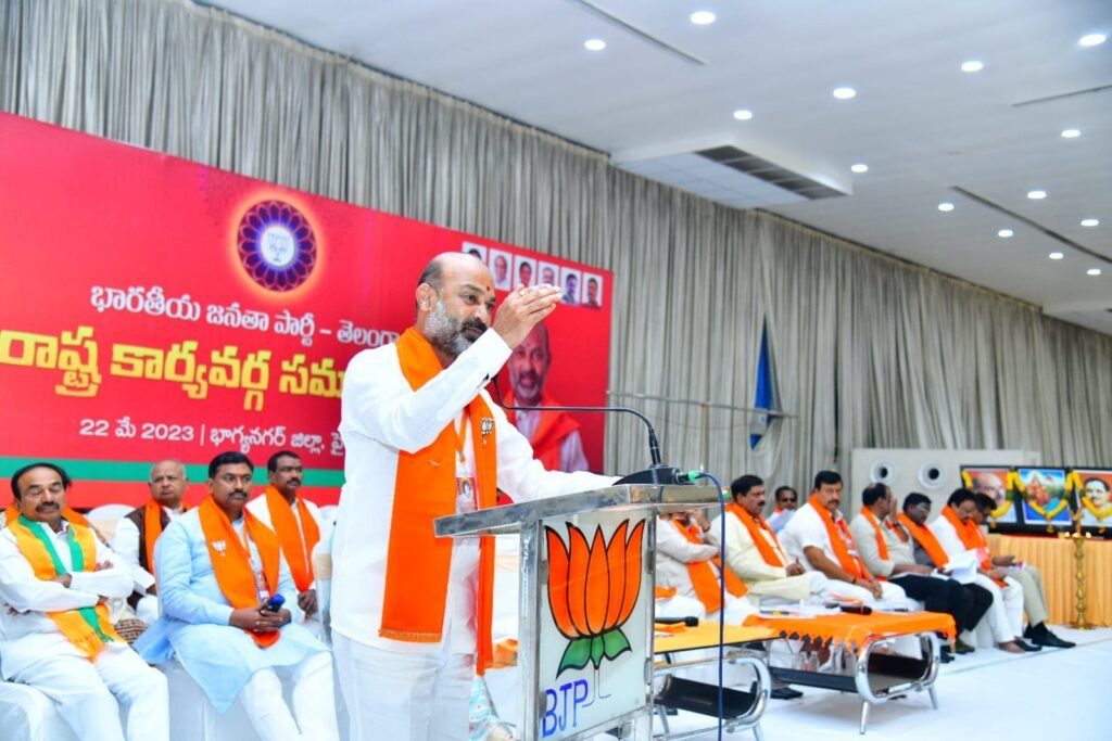 డబుల్ ఇంజిన్ సర్కారుతోనే తెలంగాణలో డబుల్ అభివృద్ధి .. సంజయ్