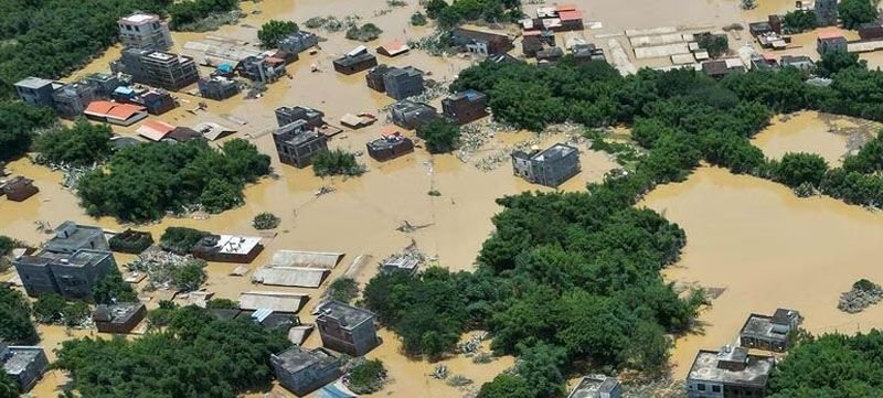 చైనాను వణికిస్తున్న భారీ వర్షాలు