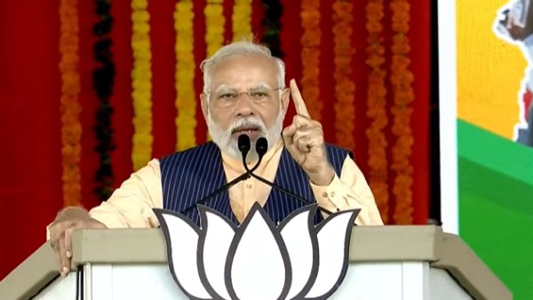 తెలంగాణాలో కుటుంబ పాలనకు మరో అవకాశం ఇవ్వొద్దు: మోదీ