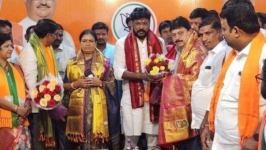 బీజేపీలో చేరిన క్యాసినో కింగ్ చీకోటి ప్రవీణ్