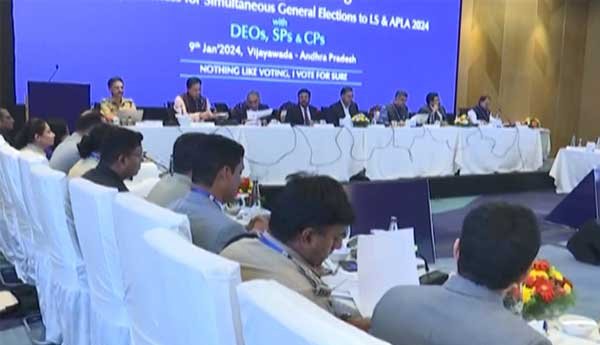 రెండు చోట్ల ఓటు హక్కు ఉంటే క్రిమినల్ కేసులు