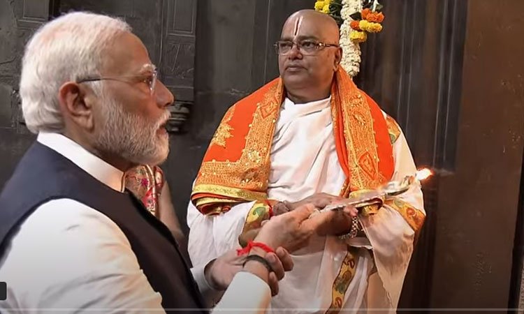 11 రోజుల ప్రత్యేక అనుష్ఠానం పాటిస్తున్న ప్రధాని మోదీ