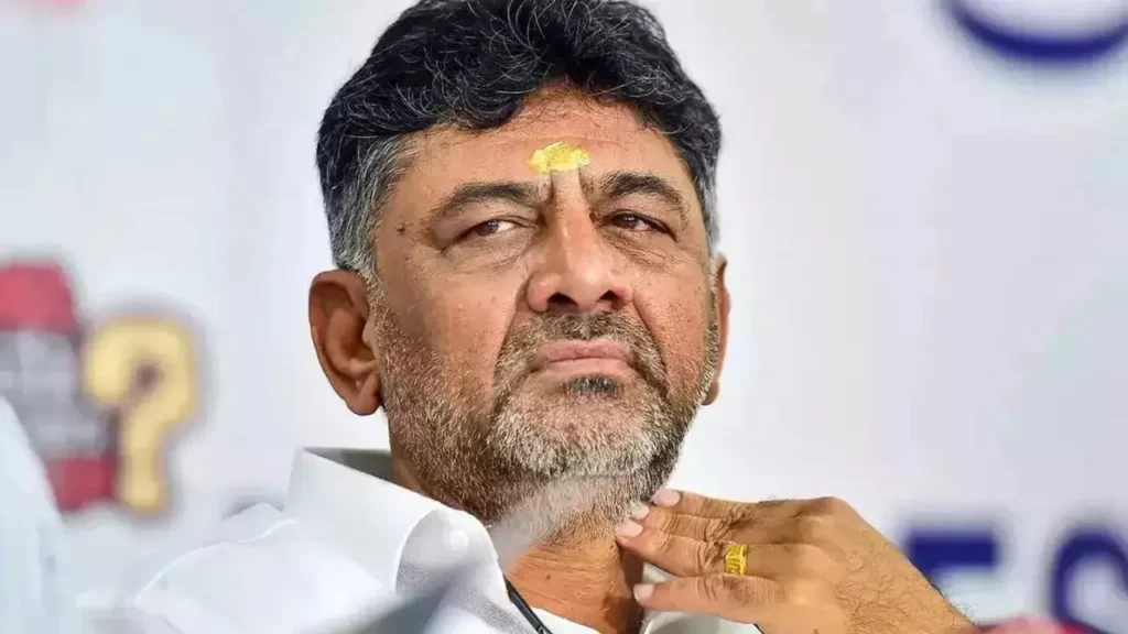 డీకే శివకుమార్ కు మరోసారి సీబీఐ నోటీసులు