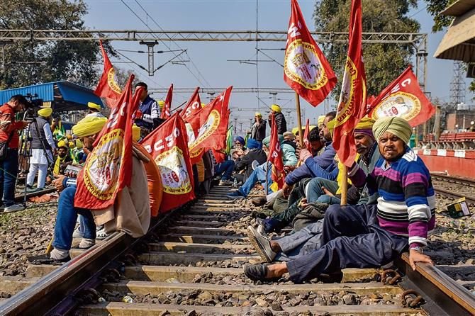 ఫలించని రైతులతో చర్చలు .. శుక్రవారం భారత్ బంద్