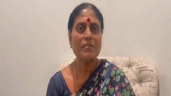 షర్మిలను గెలిపించండి – తల్లి విజయమ్మ వీడియో సందేశం