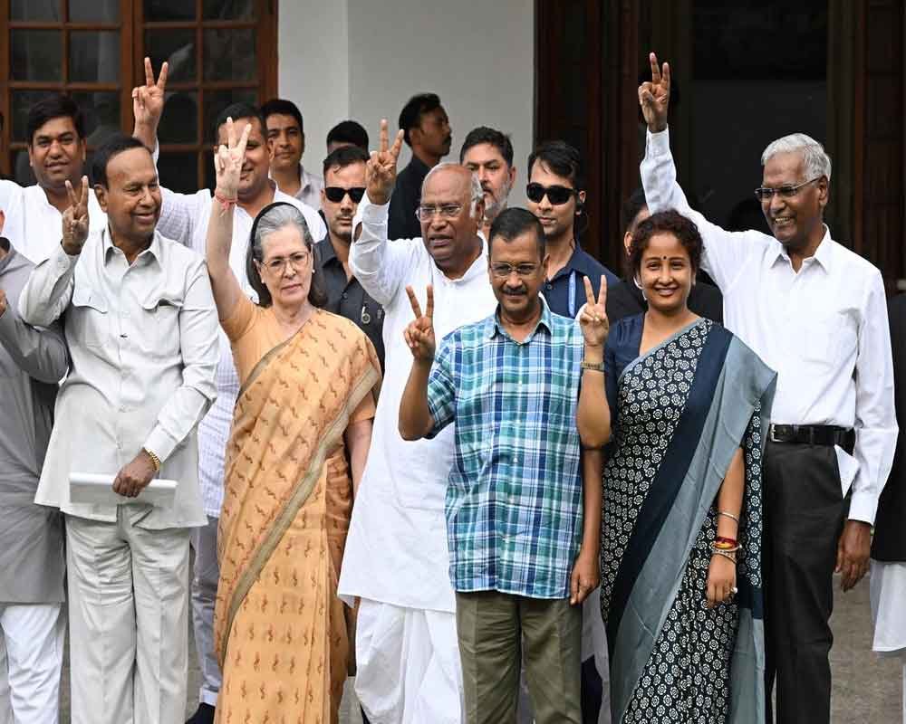 అసెంబ్లీ ఉప ఎన్నికల్లో ఉత్తరాఖండ్లో బీజేపీకి షాక్