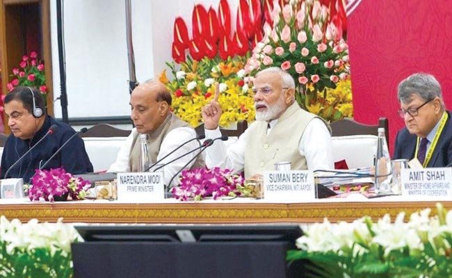 నీతి ఆయోగ్ సమావేశంకు 10 రాష్టాల సిఎంలు డుమ్మా