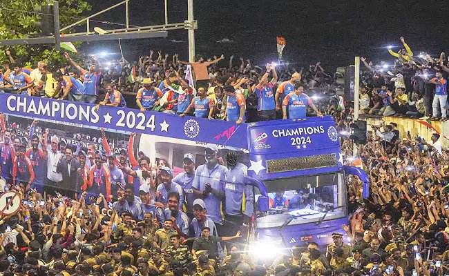 టి20 ప్రపంచకప్ విజేతలకు ముంబైలో ఘన సత్కారం