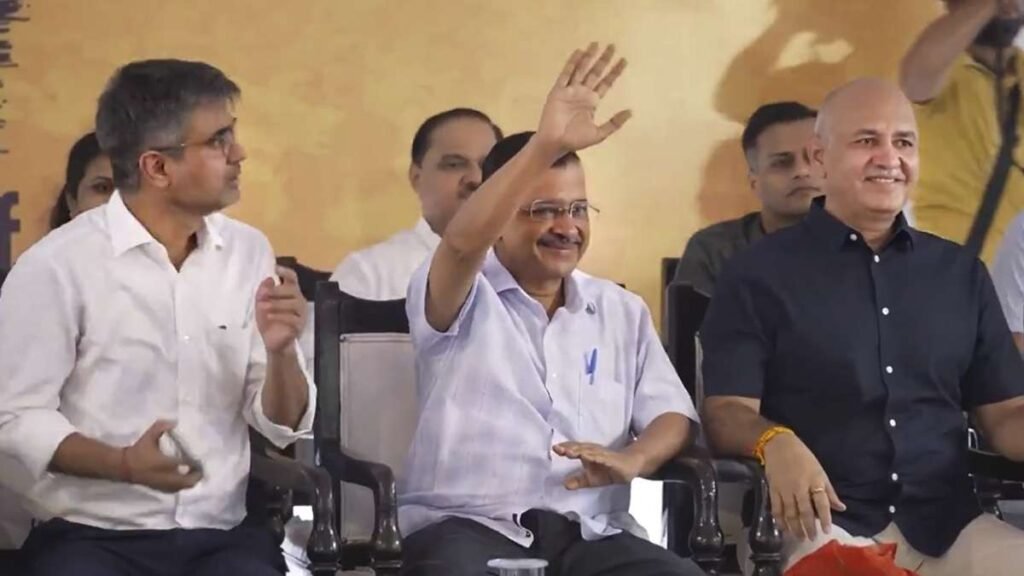 ఆర్ఎస్ఎస్ చీఫ్ మోహన్ భగవత్కు కేజ్రీవాల్ 5 ప్రశ్నలు